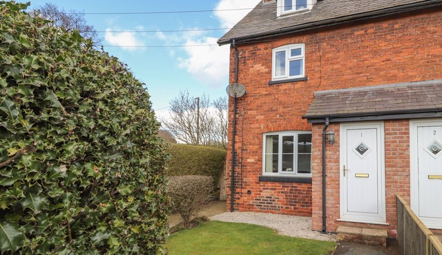 1 ORGANSDALE COTTAGES, family friendly, with open fire in Kelsall
