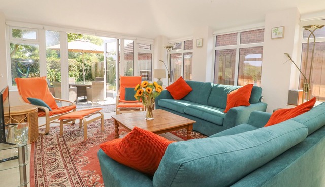 1 OSHAWA DELL, pet friendly, with a garden in Pocklington