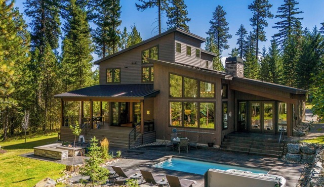 #1 Pool Private Home (Slps 20) Built 4 Families | Arrive Early Leave Later