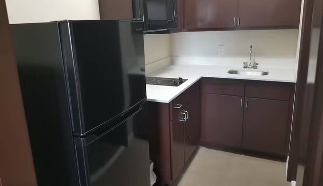 1 Queen Bed Kitchenette Non-Smoking, Scottish Inns Bay City TX, Free Parking