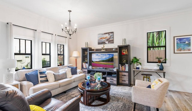 1 Queen BR | 1 Full bathroom w/Patio & Grill!