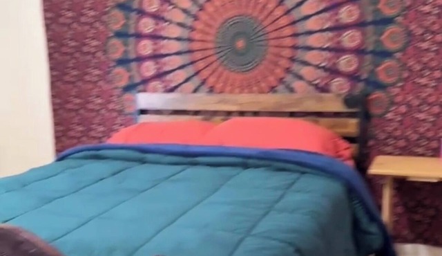 1 room available in home