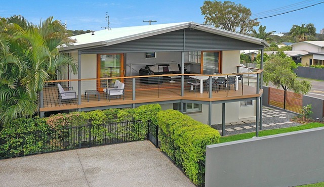 1 Rowell Street Battery Hill QLD