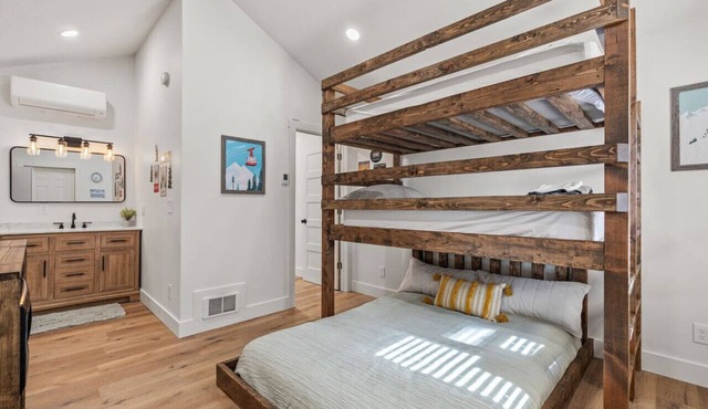 #1 Ski Cabin! Newly Remodeled! AC! Sleeps 4!