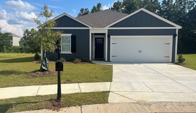 1-Story, 4-Bedroom 1 Mile to Exit 1 on I-459