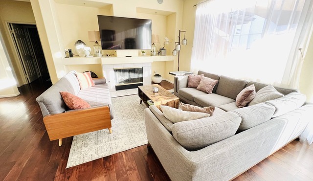 1-Story Cottage 6-min to Beach & Old Town Ventura