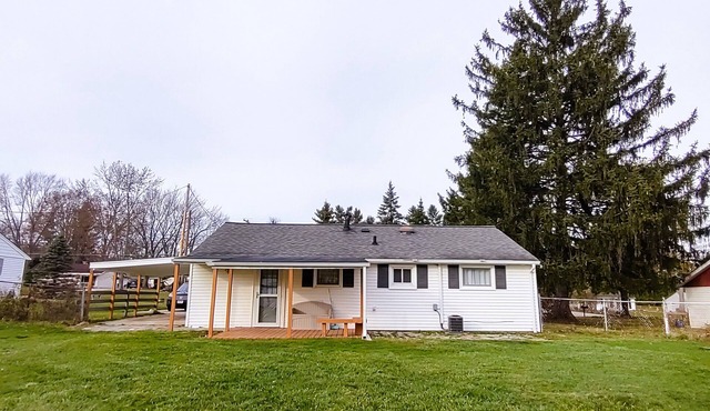 1-Story Cute Home, Fast WiFi, Close 2 Cuyahoga National Park, Infant/Toddler Bed