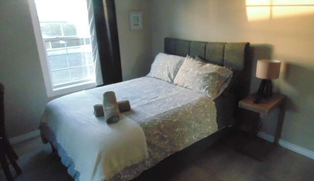 #1 Studio apartment with WiFi, AC in lovely Lefaivre, Ontario