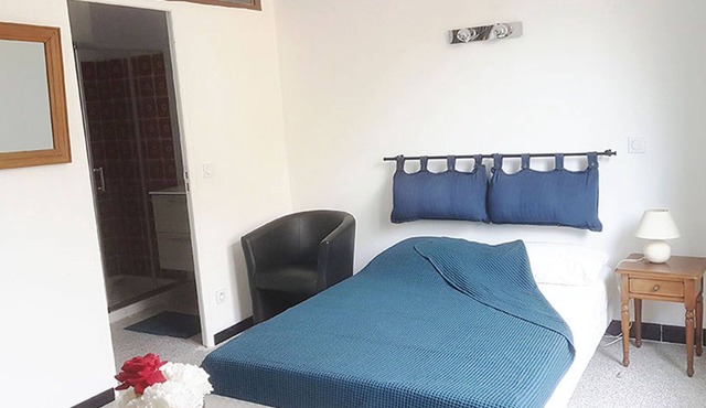 1 - STUDIO in CHARLEVAL