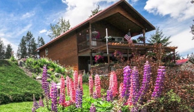 #1 - SUN ROAD CABIN - BEAUTIFUL PRIVATE SETTING, 6 MILES TO GLACIER PARK