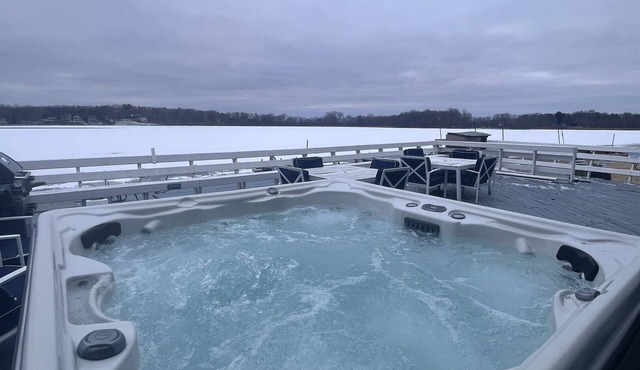 #1 The Lodge @ The Cottages on Petite Lake