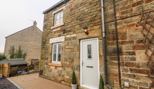 1 TOWN HEAD, pet friendly, luxury holiday cottage in Longnor