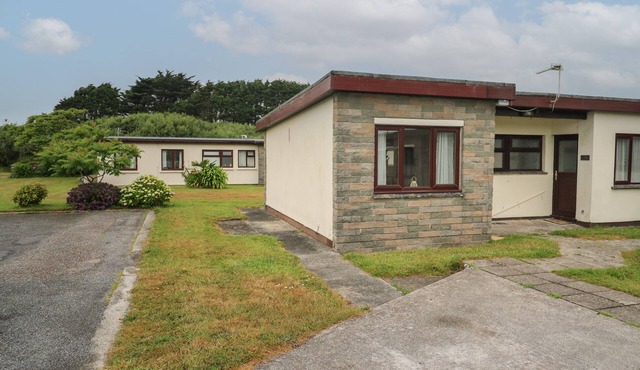 1 TREVELYAN, pet friendly, with a garden in Lizard