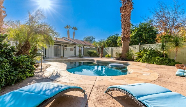 #1 Villa Palm Oasis - Resort Pool - Private Pickleball