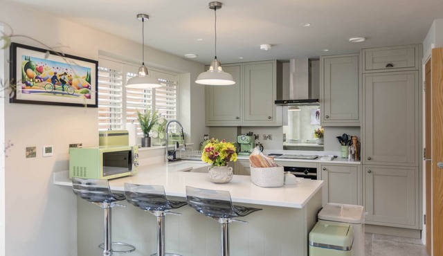 1 x King, 1 x Twin , 2 x bathrooms Nidderdale and Swaledale