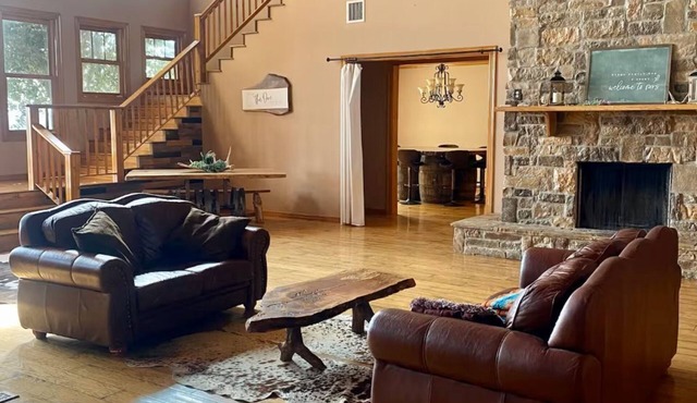 10,000 Sq. Ft. Cabin - Perfect for Family Reunions