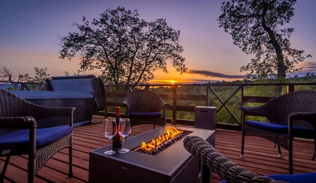10-acre Forest Villa, 20 miles from Yosemite South