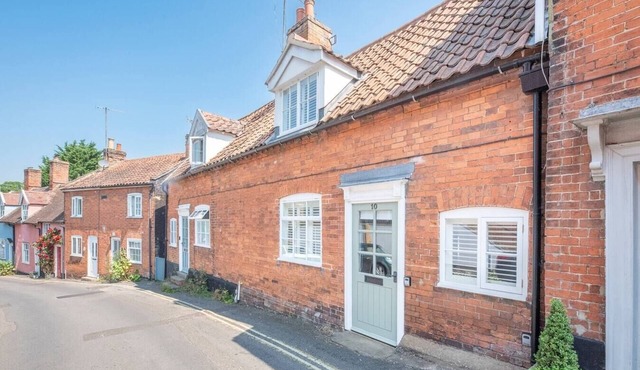 10 Angel Lane - a stylish cottage in Woodbridge