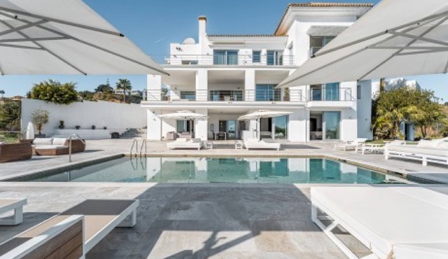 10 Bdrms Villa Paraiso Ultimate Holiday Experience