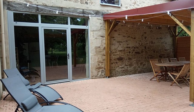 10-bed gite in the countryside with indoor swimming pool