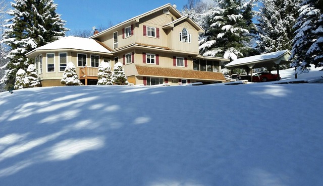 10 bedroom 5 bath mountain home private in-ground pool. Newly renovated 2026