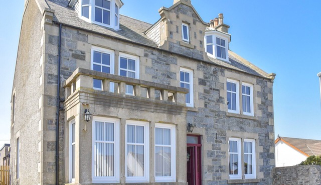 10 bedroom accommodation in Cullen, near Buckie