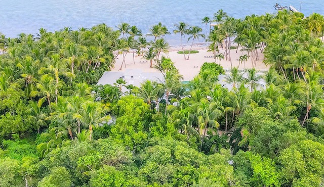 10 Bedroom Private Ocean Front Estate