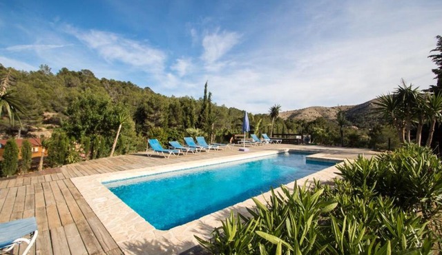 10 bedrooms house with shared pool and furnished garden at Finestrat