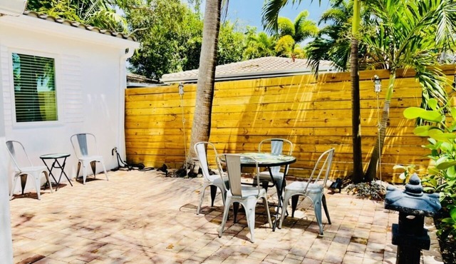 10% Gorgeous Cottage close to Downtown & Fort Lauderdale beach
