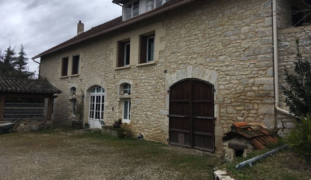 10 km from Cahors and 30 km from St Cirq Lapopie