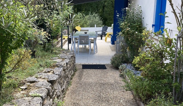 10 kms from Périgueux, Gîte in the countryside "Le Père Igor