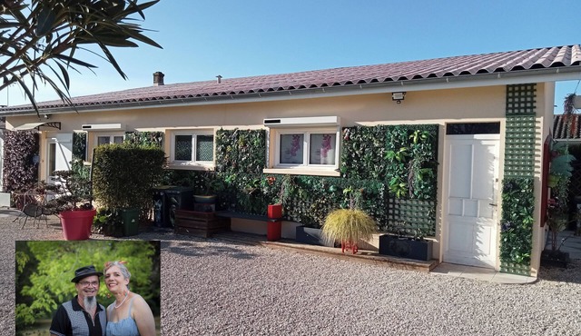 10 minutes from St Emilion! A break somewhere in the garden of maple and niwakin