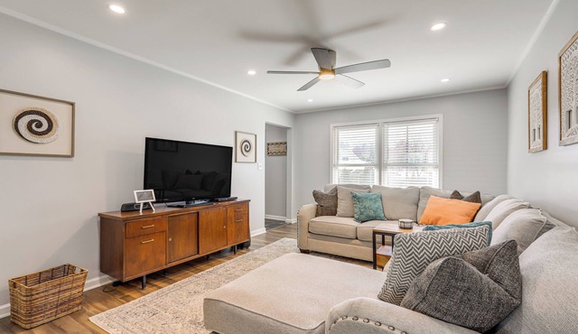 10 Mi to Downtown Macon: Family Home w/Patio!