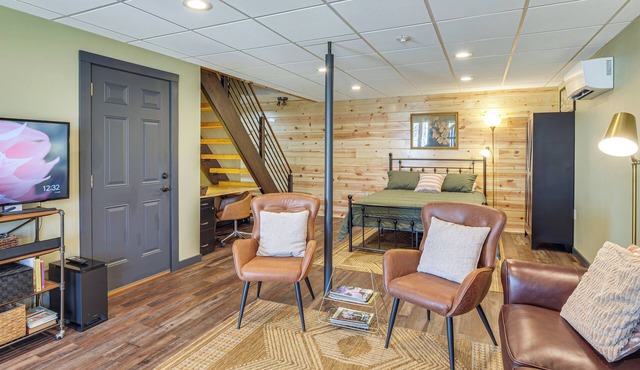 10 Mi to Downtown Clarksville: Studio w/Patio!