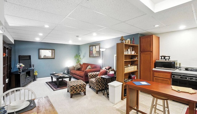 10 Mi to Dtwn: Cozy Couple's Getaway in Cincinnati