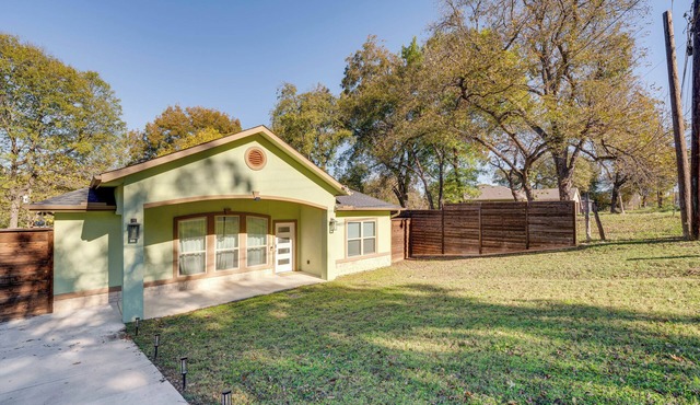 10 Mi to Dtwn Dallas: Home Near Lakes & Parks!