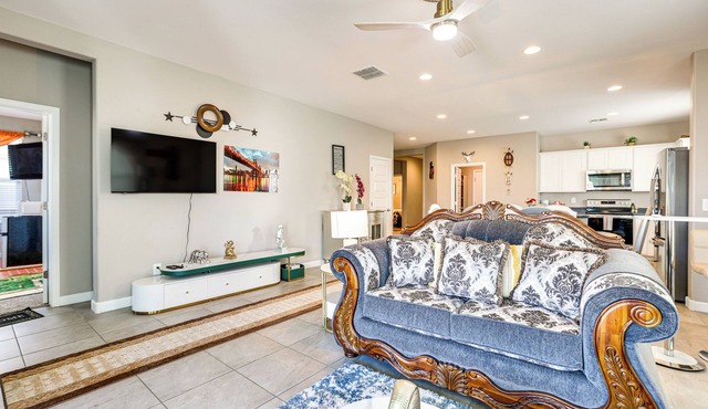 10 Mi to Dtwn Phoenix: Updated Home