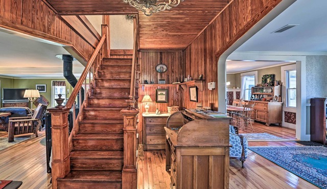 10 Mi to Gore Mountain: Home in Adirondack Park