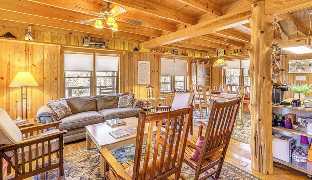 10 Mi to Sardis Lake: Home w/Grill in Tuskahoma