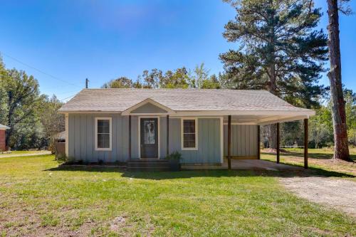 10 Mi to Tennessee River Blue Willow-Themed Home