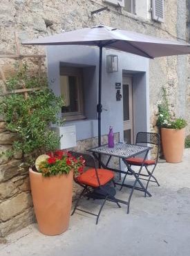 10 min de Cortè, 5 couchages,