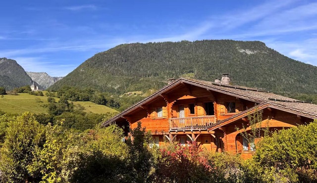 10 min from Lake Annecy, large, quiet chalet with view