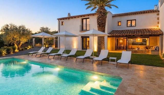 10 min from Sitges by car – Masia Las Moreras New 100% Tradition & Comfort
