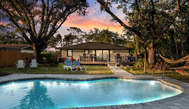 10 min to AMI | 15 min to IMG | Heated Pool