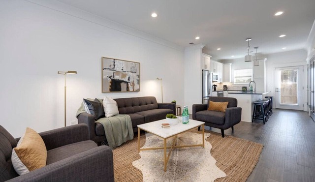 10 Min To Broadway -Beautiful Music City Townhome