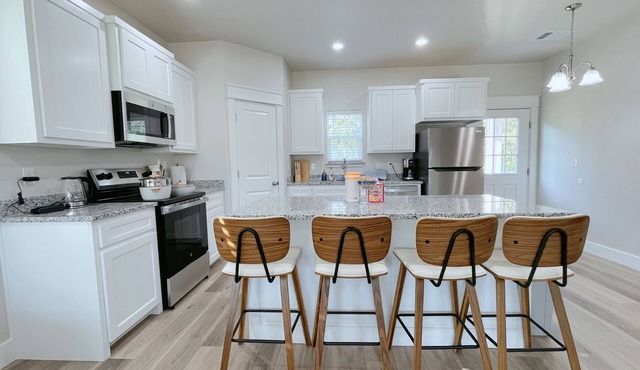 10 min to Casino, 2b/1b cozy new home in 2025