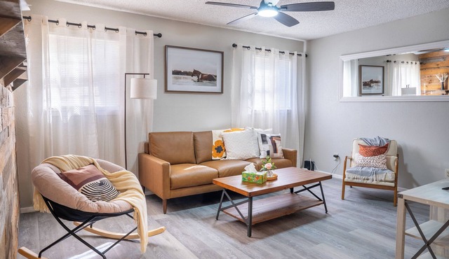 10-Min to DFW,Pool table house near AT&T stadium