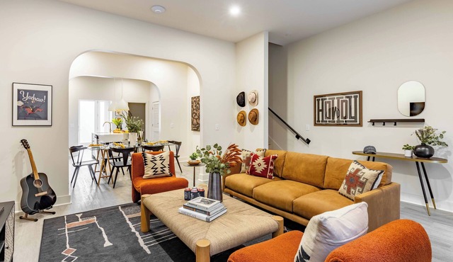 10 Min to Downtown | The Outrider 4BR Suite