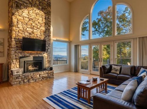 10 Min TO DT Asheville Lg Home Apartment Inc