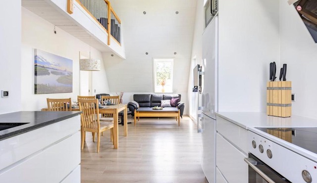 10 min walk from city center